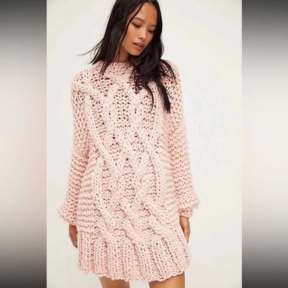 NWOT FREE PEOPLE X LOOPY MANGO CABIN FEVER CABLE TUNIC IN PINK Z296